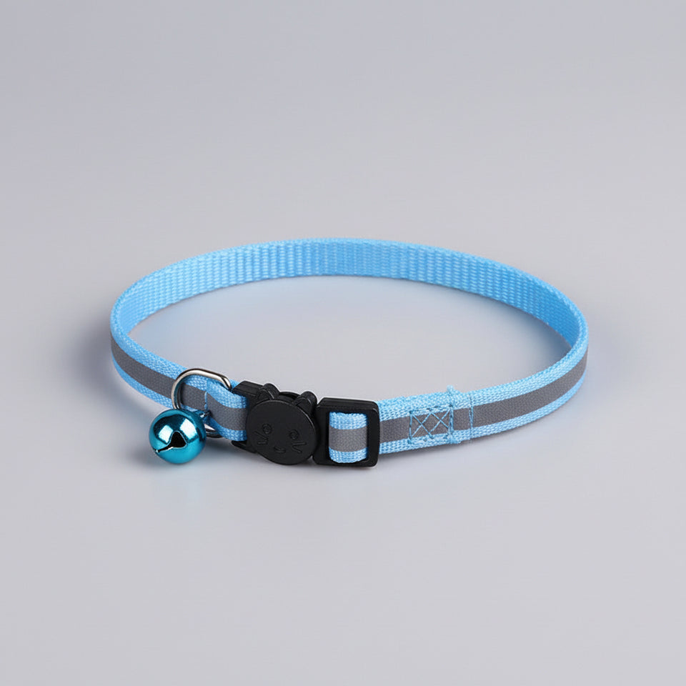 Reflective AirTag collar for cats with secure holder